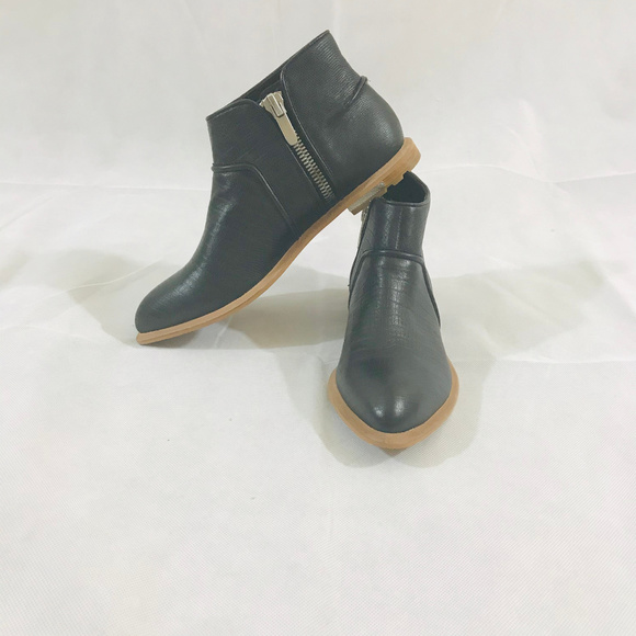 Black Calvin Klein Fashion Boots- Size 7 - Picture 3 of 8